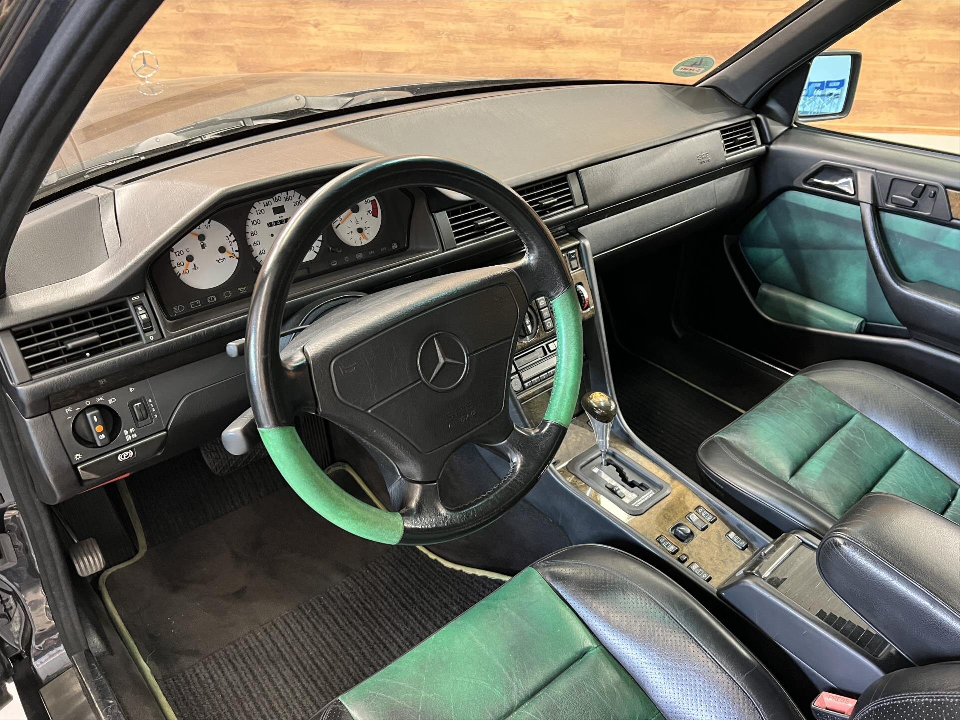 Mercedes-Benz Třídy E Sedan / Limuzína 5,0 l 235 kw