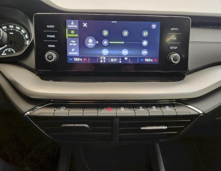 Škoda Octavia Sedan / Limuzína 1,5 l 110 kw