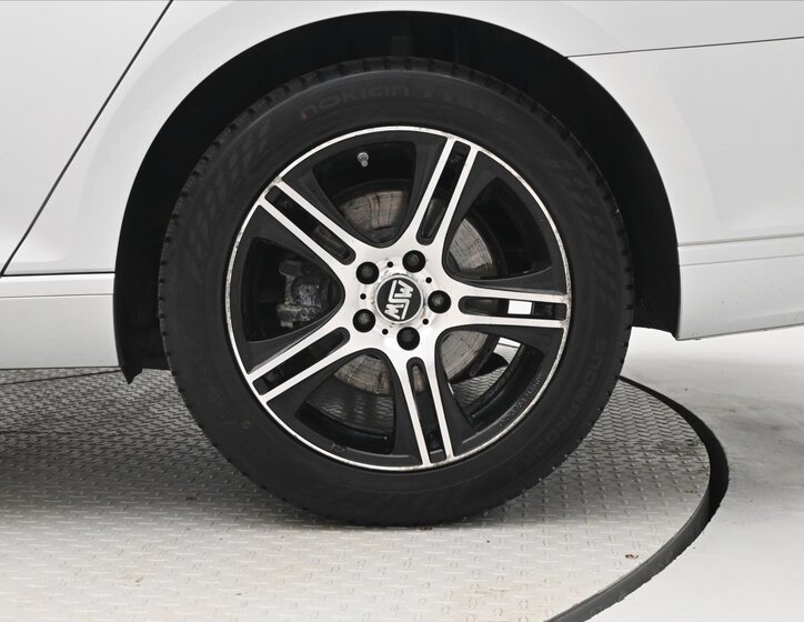 Volkswagen Passat Kombi 2,0 l 110 kw