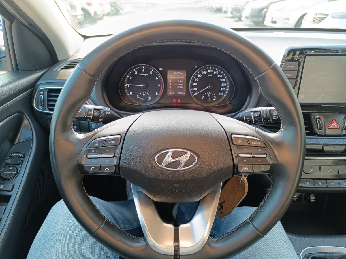 Hyundai i30 Kombi 998,0 88 kw