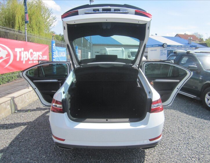 Škoda Superb Sedan 2,0 l 110 kw