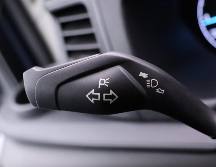 Ford Transit Kombi 2,0 l 96 kw