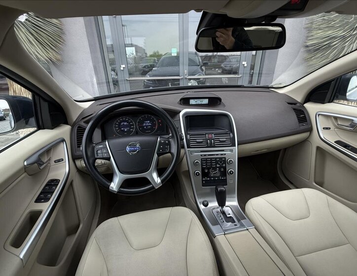 Volvo XC60 Kombi 2,4 l 129 kw