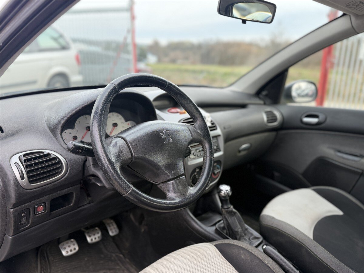 Peugeot 206 Hatchback 1,4 l 50 kw