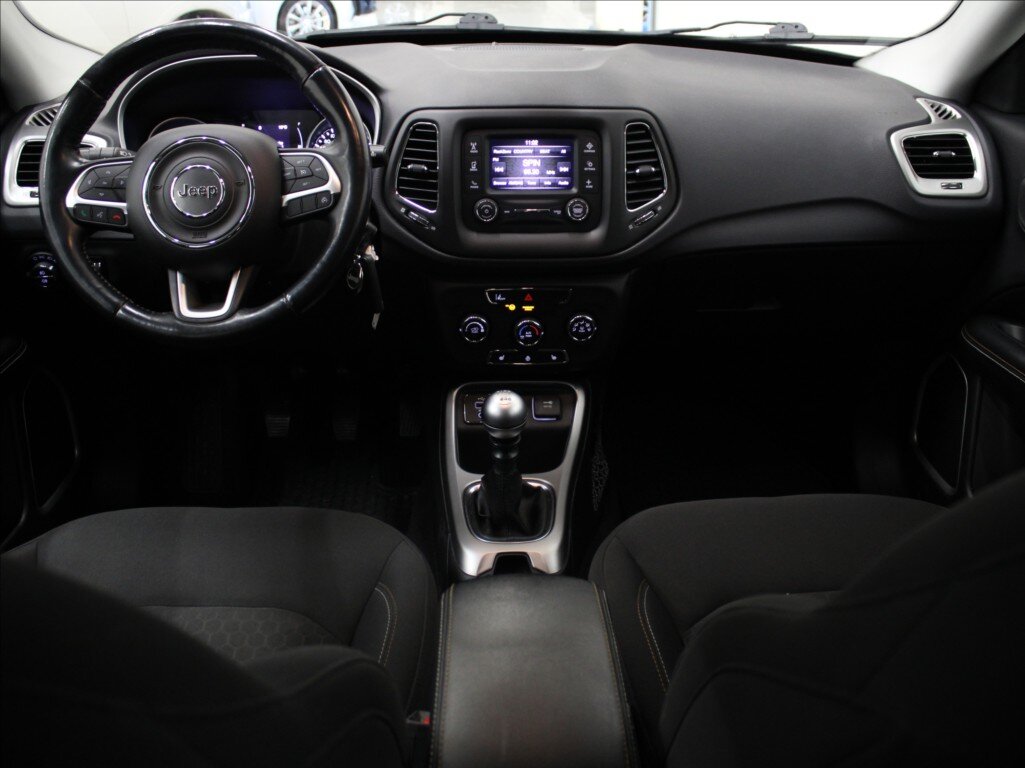 Jeep Compass SUV 1,6 l 88 kw
