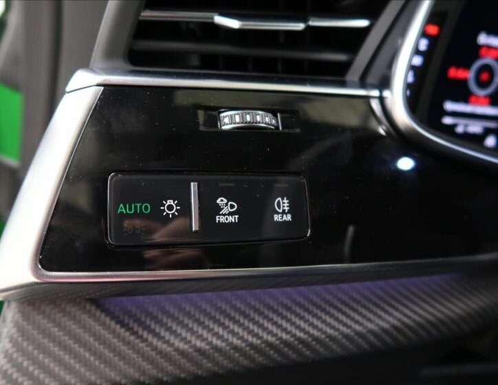 Audi RS Q8 SUV / Terénní 4,0 l 441 kw