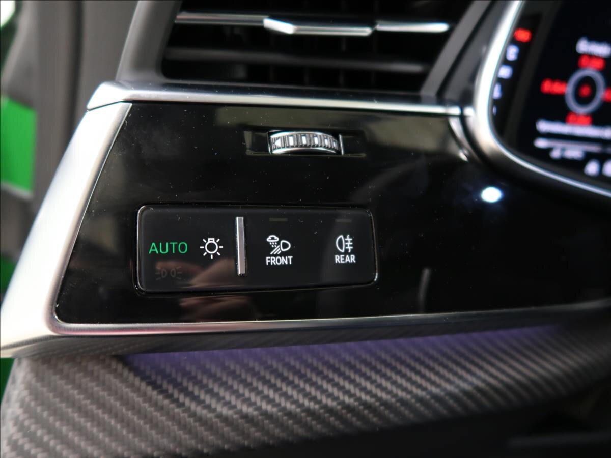 Audi RS Q8 SUV / Terénní 4,0 l 441 kw