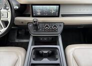 Land Rover Defender 16