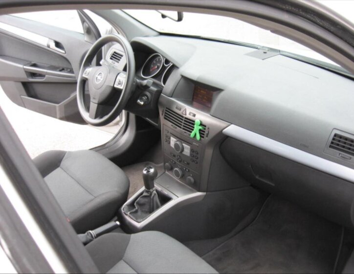Opel Astra Hatchback 1,6 l 77 kw