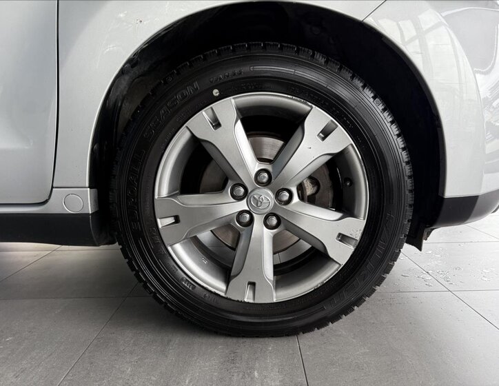 Toyota Urban Cruiser Hatchback 1,3 l 74 kw