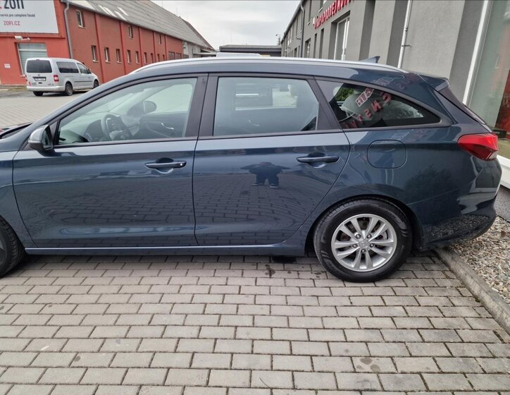 Hyundai i30 Kombi 1,6 l 85 kw