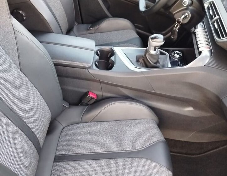 Peugeot 3008 SUV / Terénní 1,5 l 96 kw