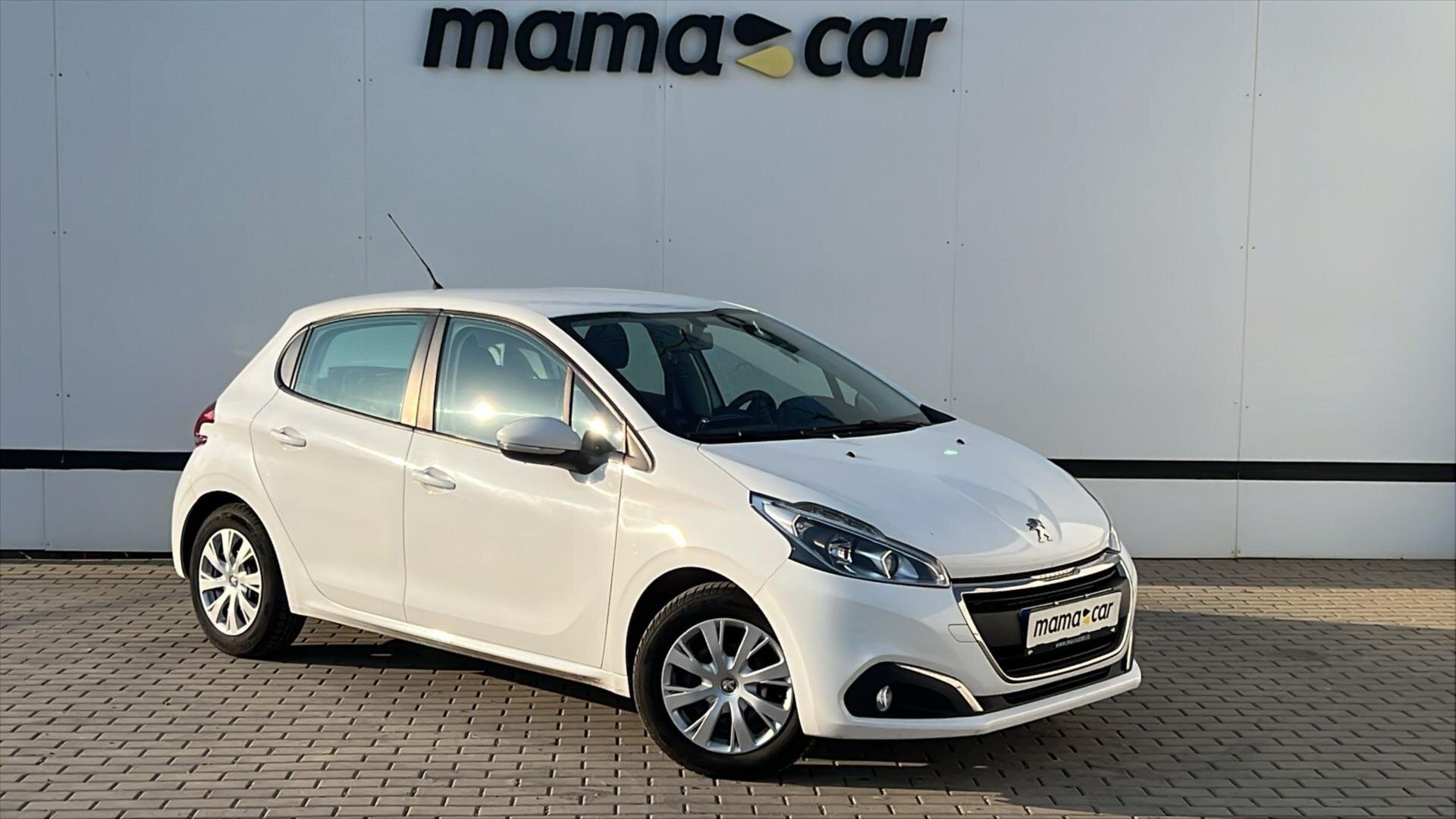 Peugeot 208 Hatchback 1,2 l 60 kw