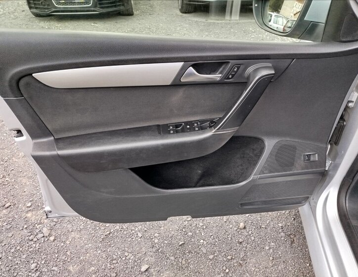 Volkswagen Passat Kombi 2,0 l 103 kw