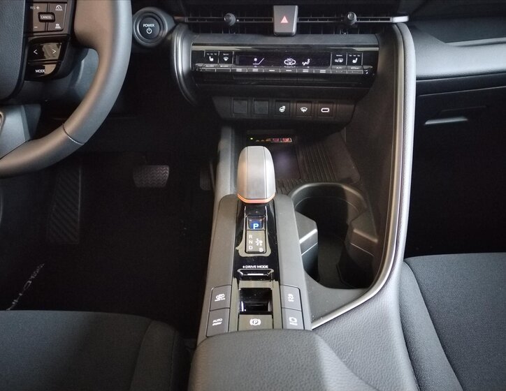 Toyota C-HR CUV / Crossover 0,0 162 kw