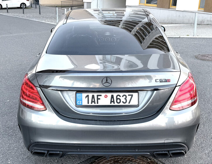 Mercedes-Benz Třídy C Sedan 4,0 l 350 kw