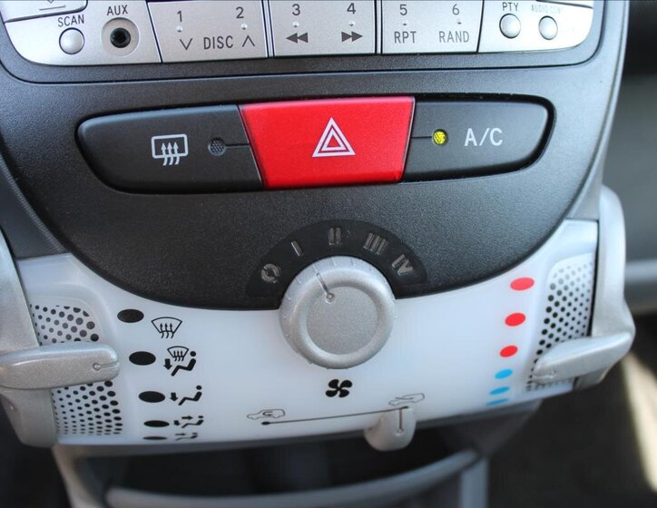 Toyota Aygo Hatchback 998,0 50 kw