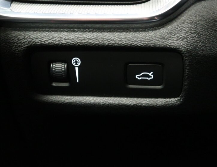 Volvo V60 Kombi 2,0 l 140 kw