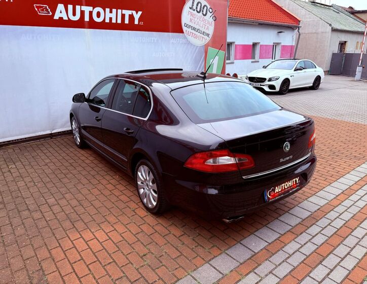 Škoda Superb 8