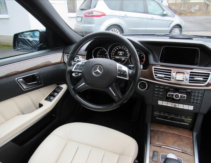 Mercedes-Benz Třídy E 13