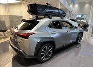 Lexus UX 250h SUV / Terénní 2,0 l 135 kw