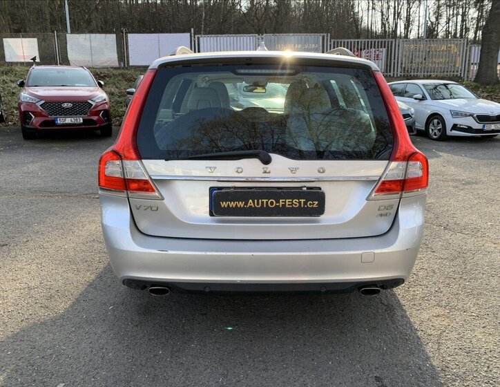 Volvo V70 Kombi 2,4 l 158 kw