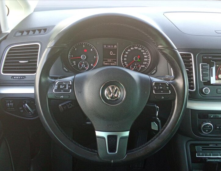 Volkswagen Sharan MPV 2,0 l 103 kw