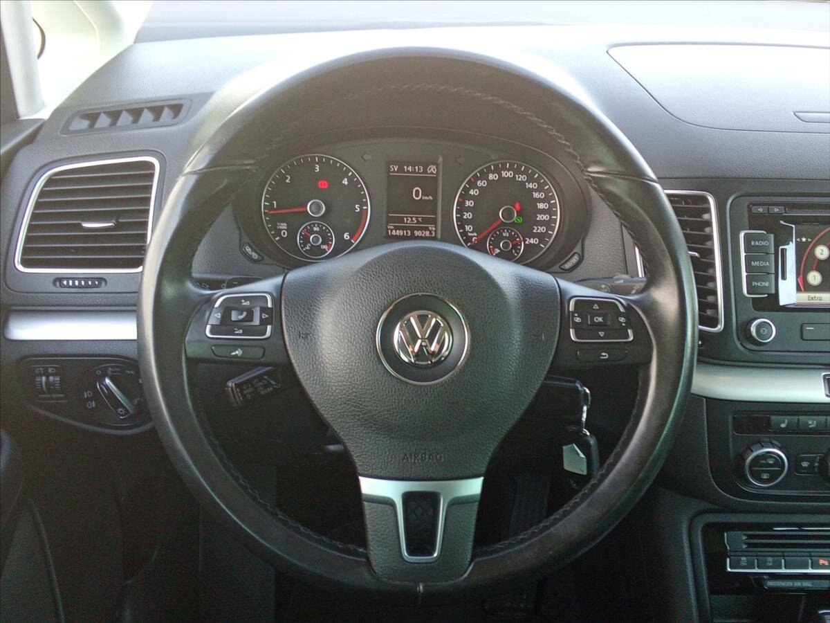 Volkswagen Sharan MPV 2,0 l 103 kw