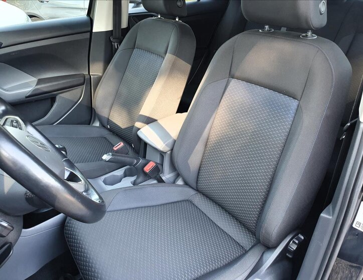 Volkswagen T-Cross 8