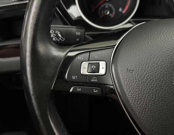 Volkswagen Touran 10