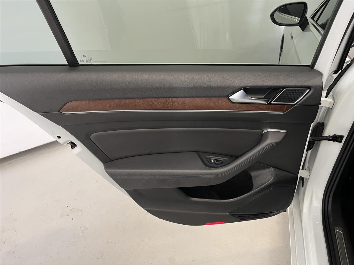 Volkswagen Passat Sedan 2,0 l 176 kw