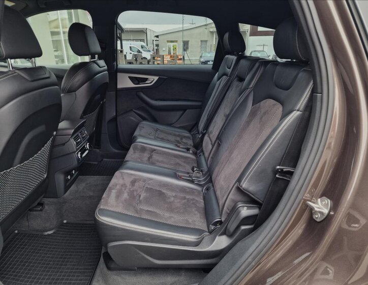 Audi Q7 SUV / Terénní 3,0 l 210 kw