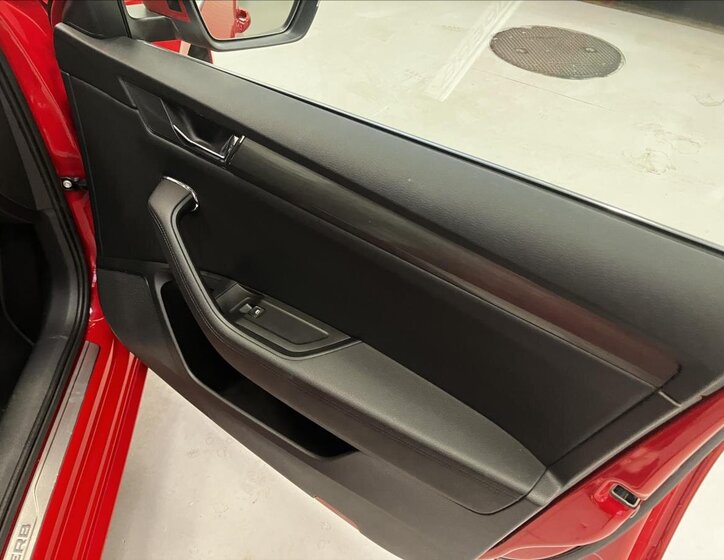 Škoda Superb Kombi 2,0 l 147 kw