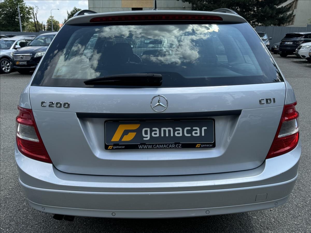 Mercedes-Benz Třídy C Kombi 2,1 l 100 kw