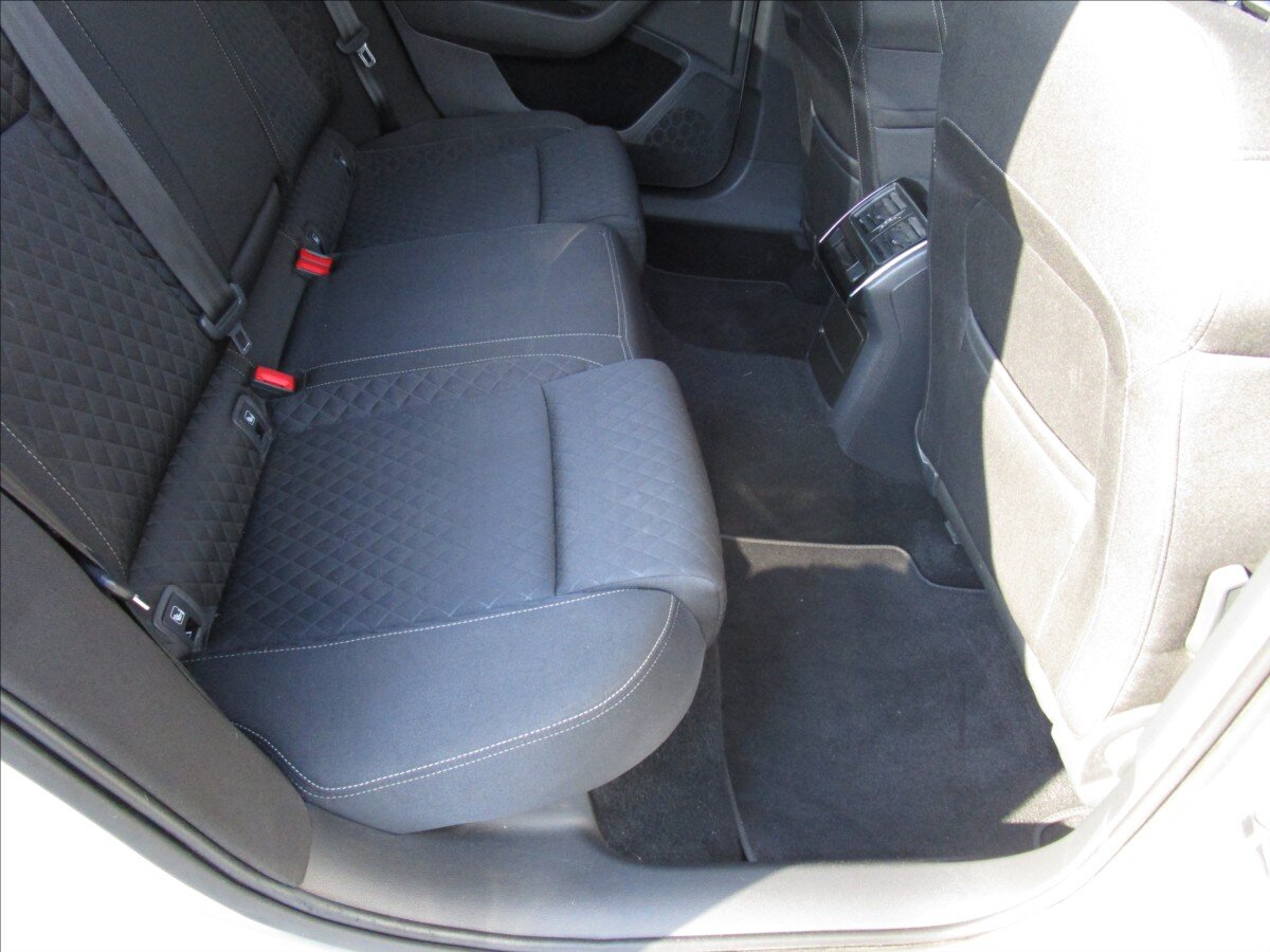 Škoda Superb Sedan / Limuzína 2,0 l 110 kw