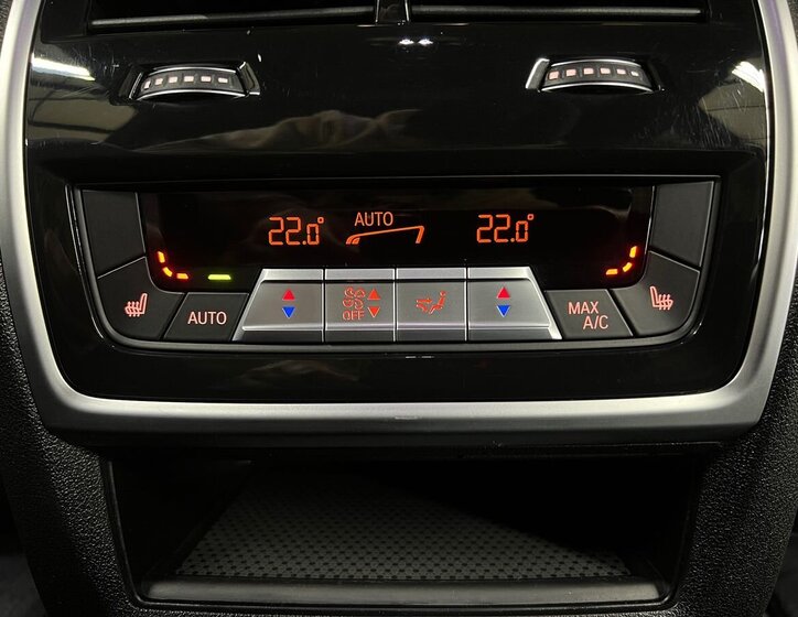 BMW X5 SUV 3,0 l 210 kw