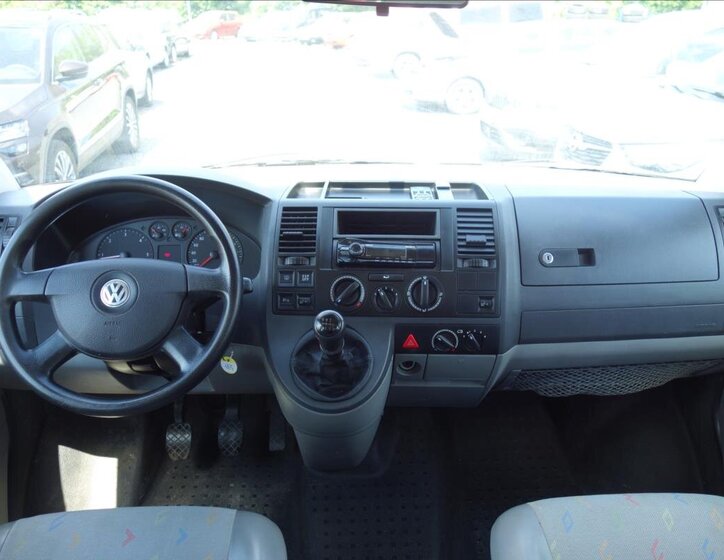 Volkswagen Transporter Kombi 2,5 l 96 kw
