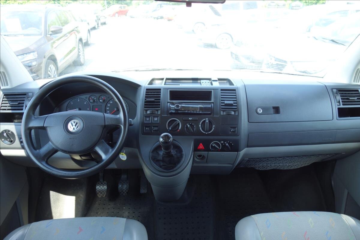 Volkswagen Transporter Kombi 2,5 l 96 kw