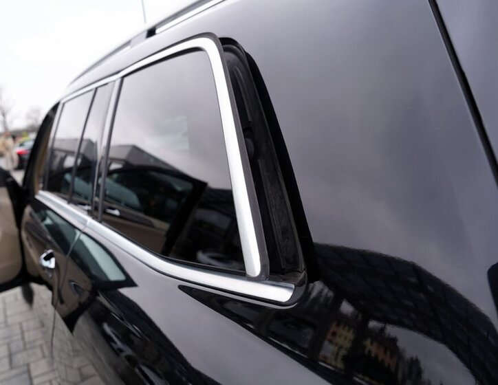 Mercedes-Benz GL SUV / Terénní 4,7 l 320 kw