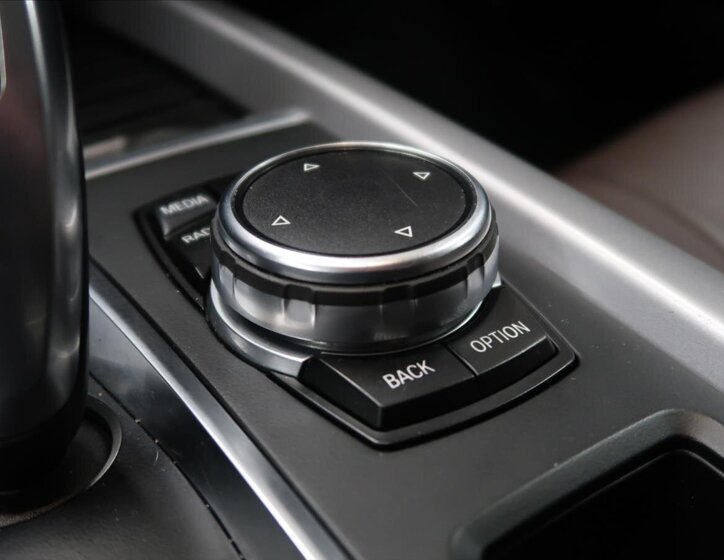 BMW X5 SUV / Terénní 2,0 l 160 kw