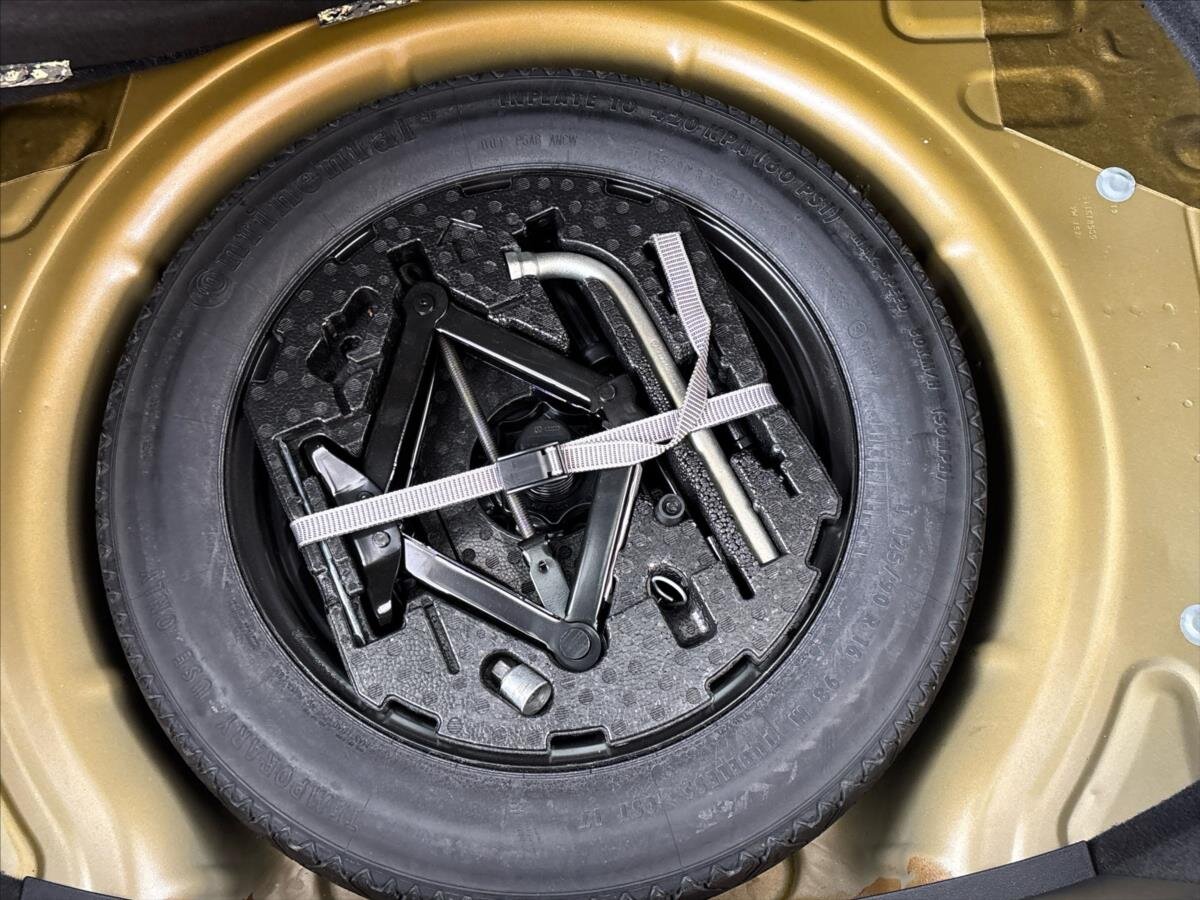 Volkswagen Beetle Hatchback 1,2 l 77 kw