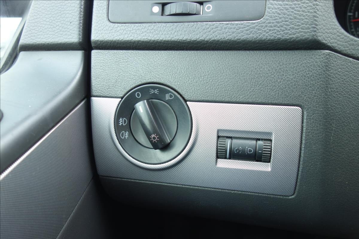 Volkswagen Multivan Kombi 2,5 l 128 kw