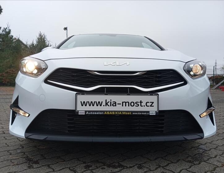 KIA Ceed 4