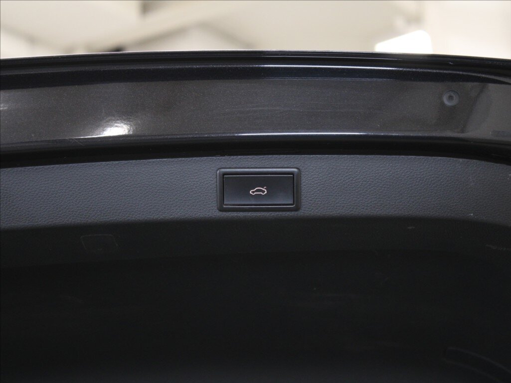 Škoda Karoq SUV 1,6 l 85 kw