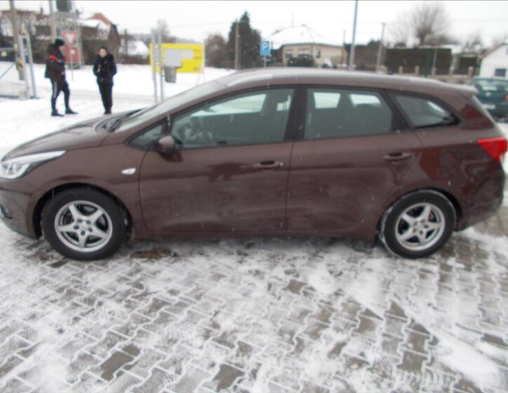 KIA Ceed 4