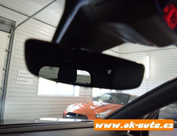 Peugeot 5008 MPV 1,5 l 96 kw