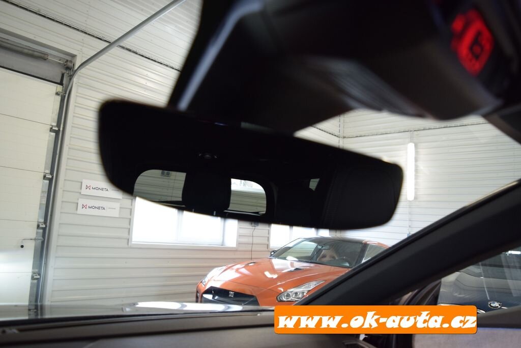 Peugeot 5008 MPV 1,5 l 96 kw