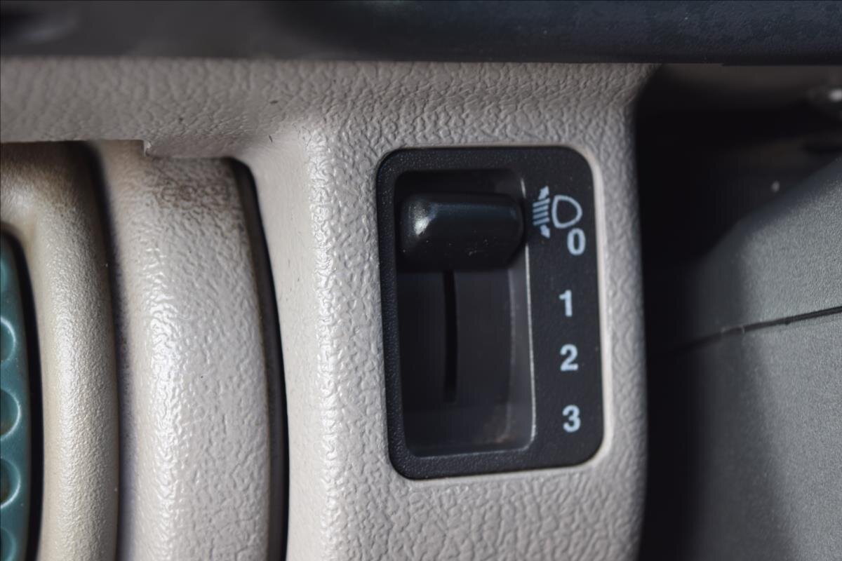 Land Rover Freelander Kombi 2,0 l 71 kw