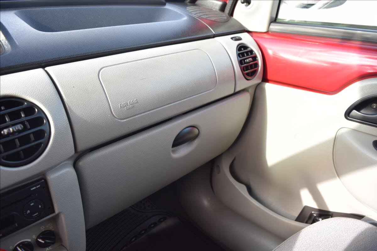 Renault Kangoo Kombi 1,1 l 55 kw