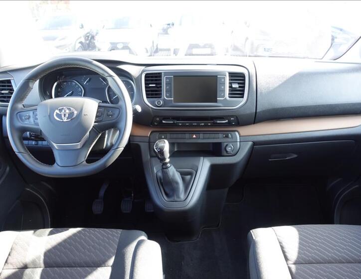 Toyota ProAce Verso 9